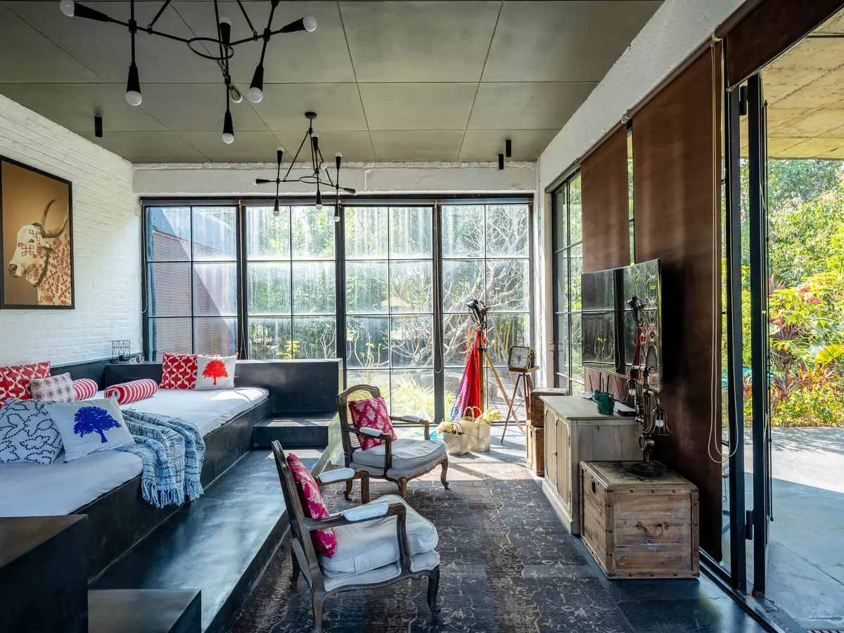 Greystone Manor - Living room View 2