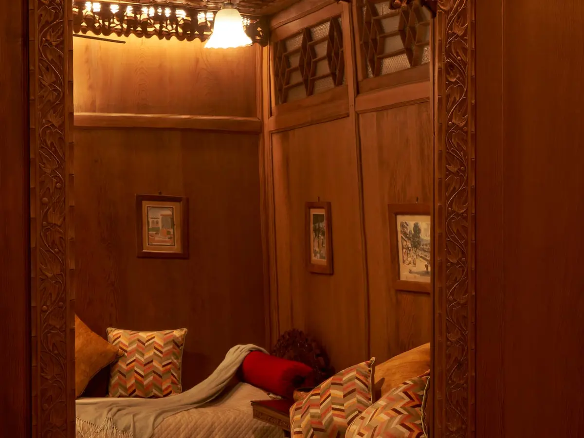 Harmukh Houseboat - Bedroom