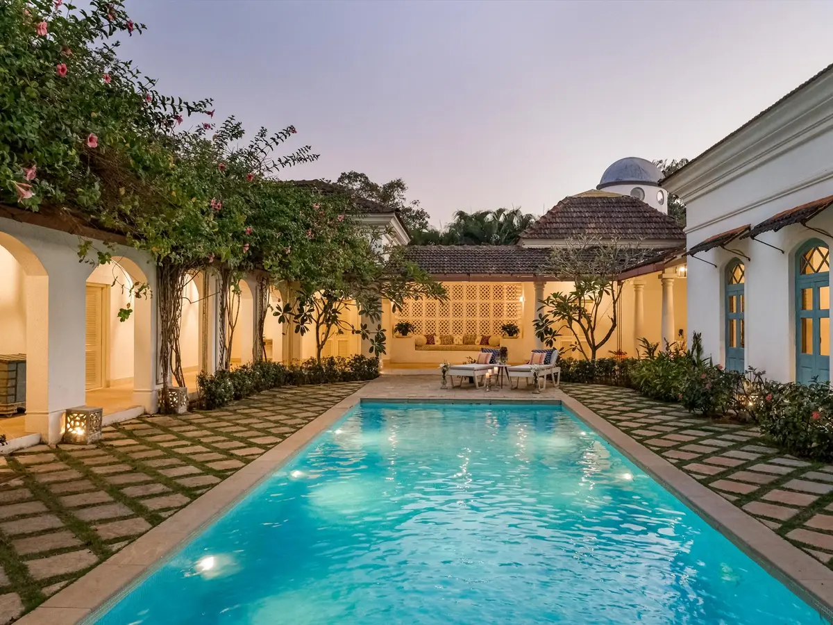 Villa Verde - Courtyard Evening View
