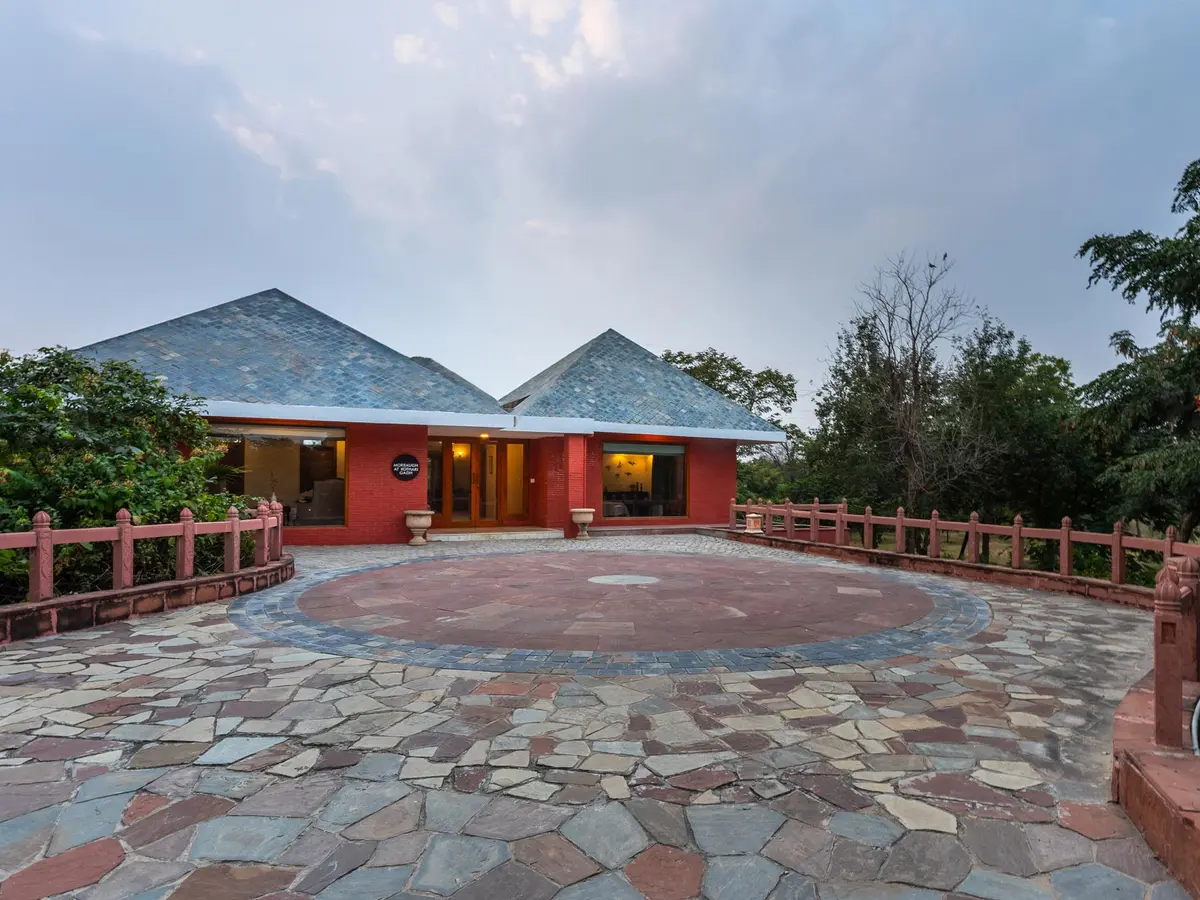 Morbaugh at Kothari Gadh Entrance