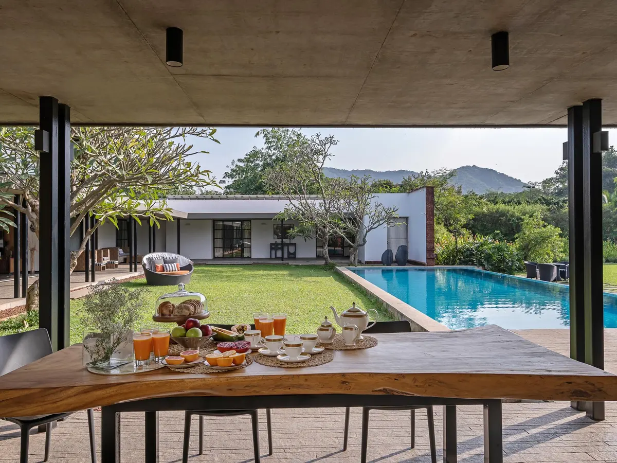 Laterite House - Breakfast Setup