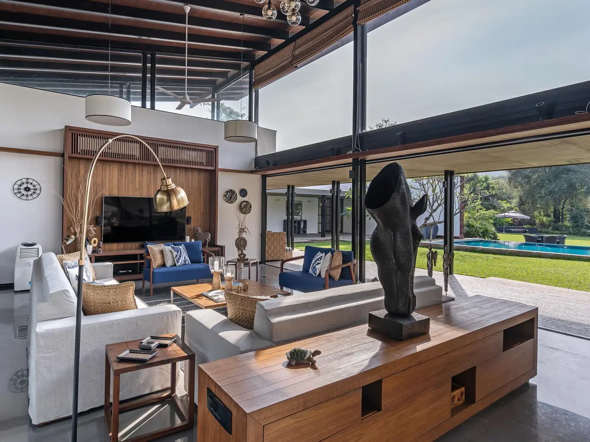 Laterite House - Living Room