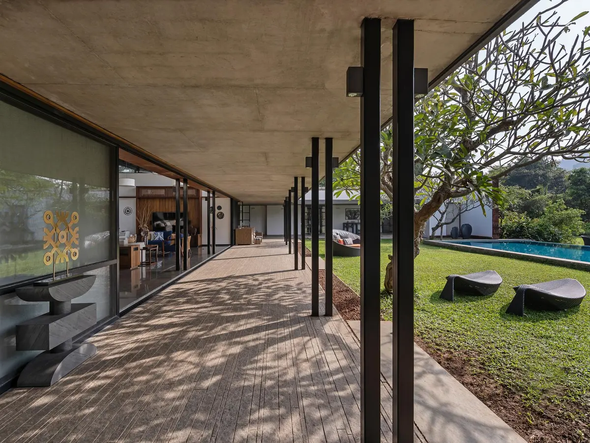 Laterite House - Verandah