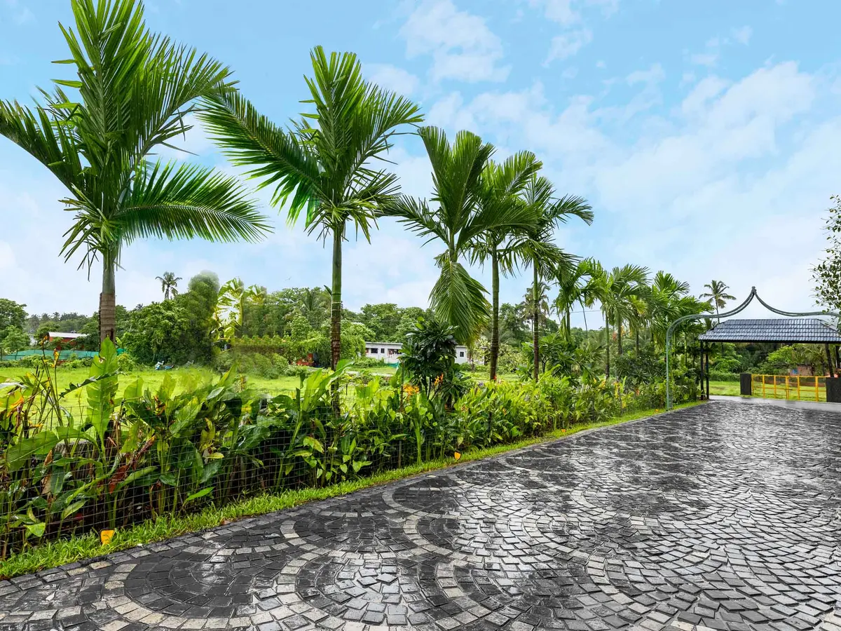 Maison 9 | Villa Driveway