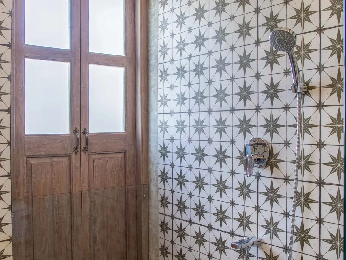 Monforte Villa D - Shower area