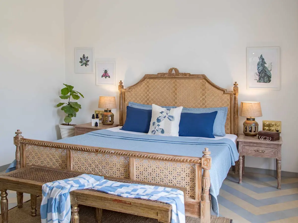 Monforte Villa F - Wooden Bed