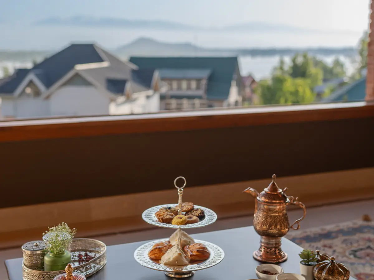 Villa Stays with Meals | Noor, Srinagar by Lohono Stays