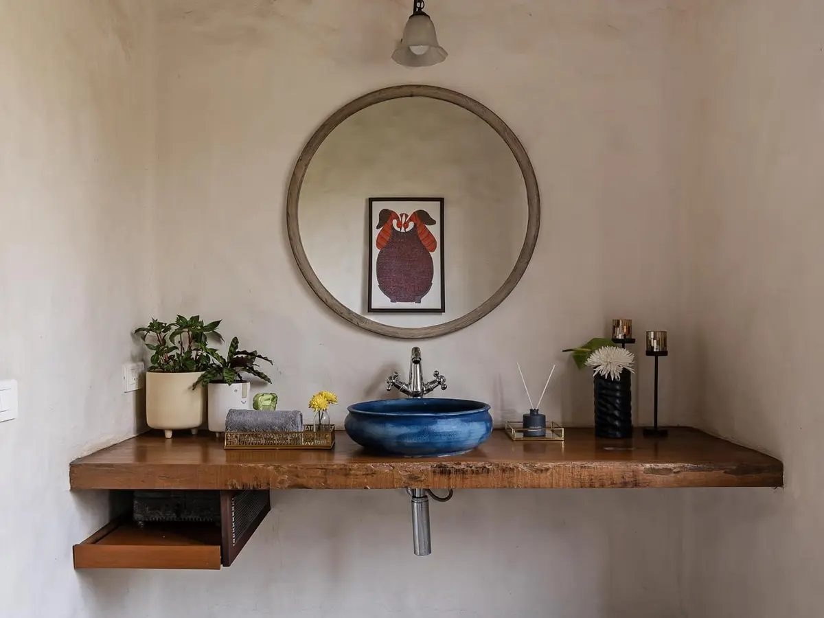 Om Anantha - Powder Room