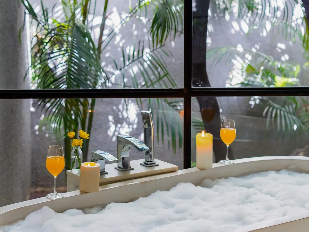 Orchard House -  Tub