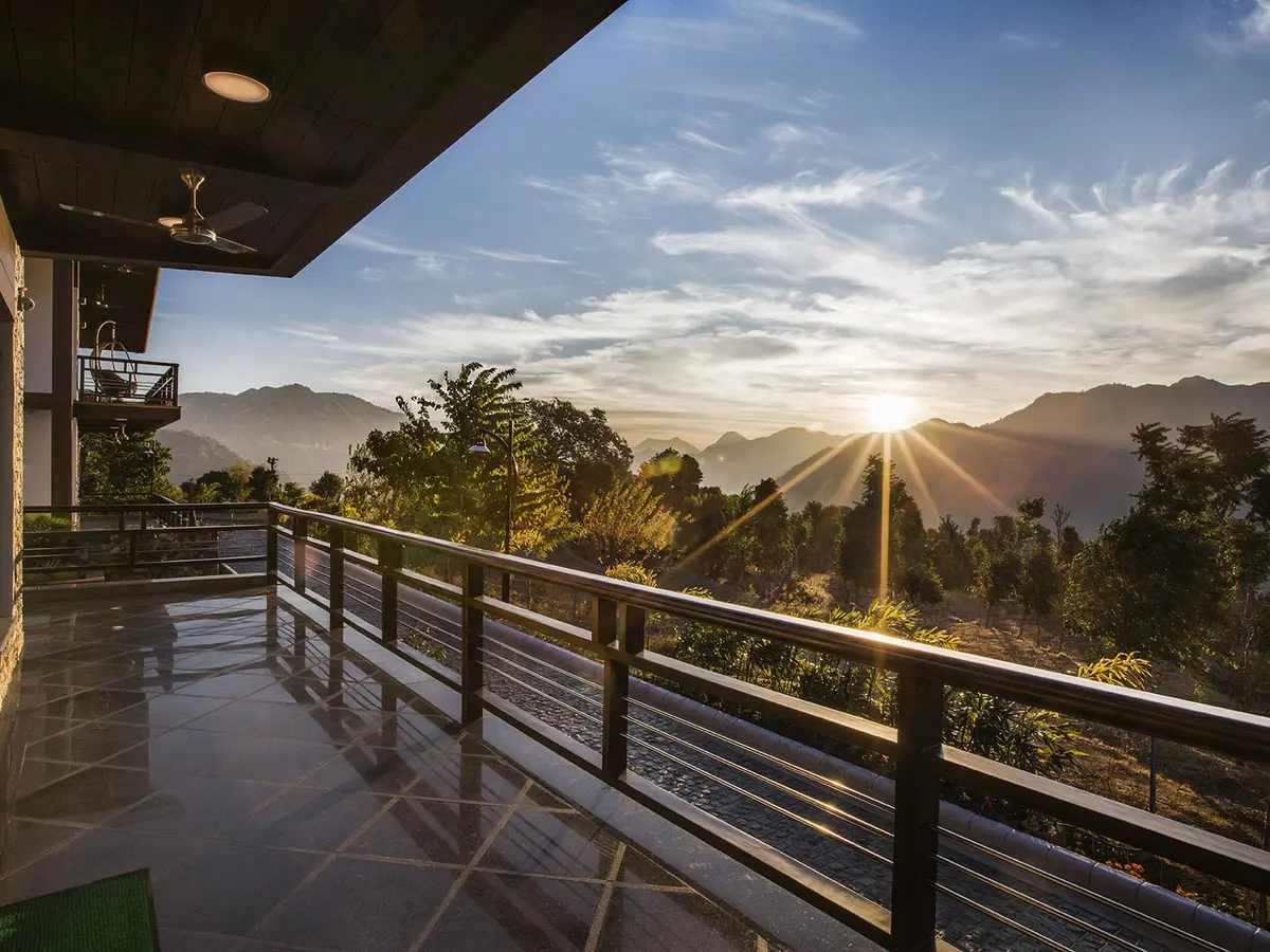 Amayaah - Rajasi Villa - Villa Balcony Sunrise