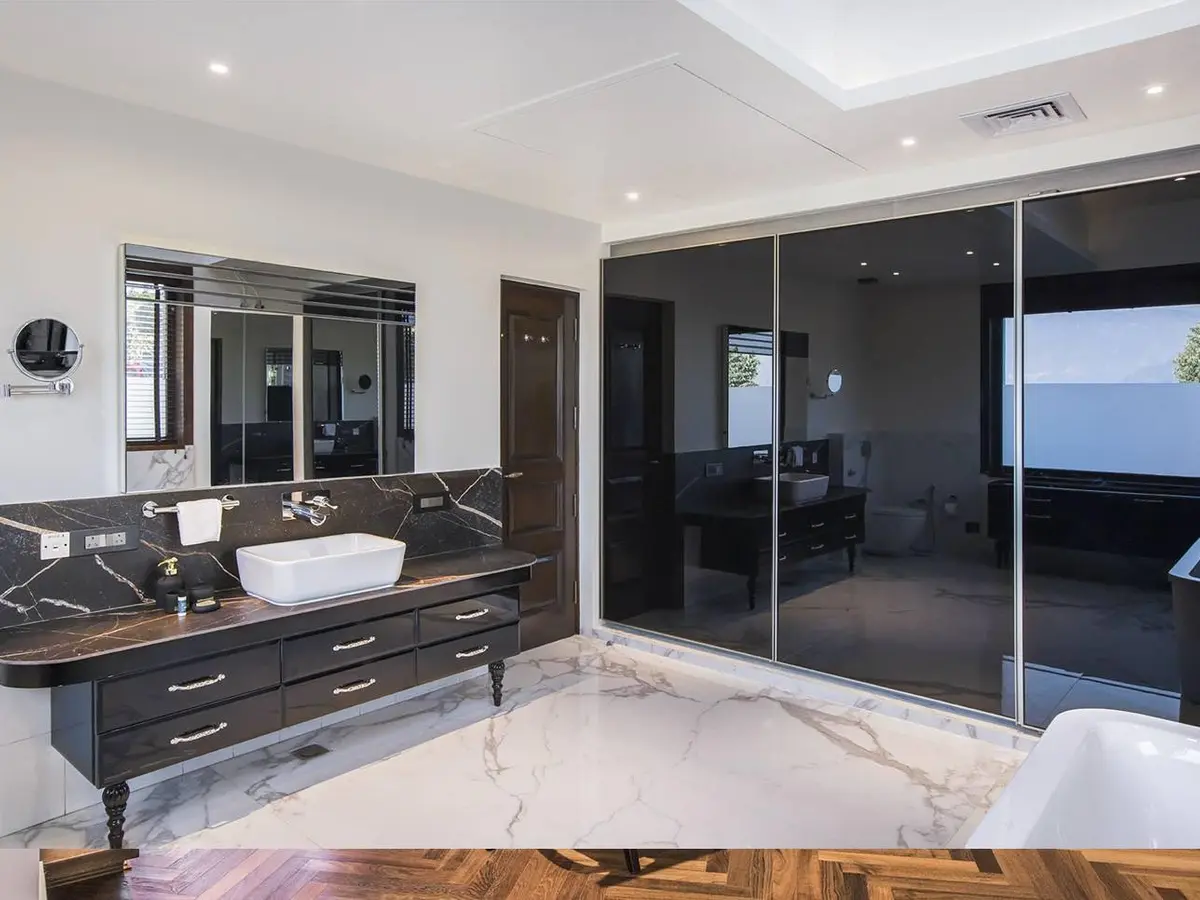 Amayaah - Rajasi Villa - Peacock (Master Bathroom 1)