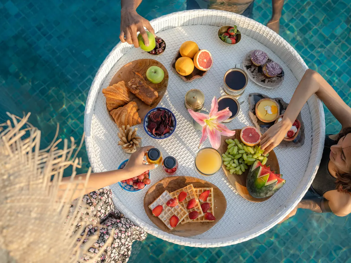 Floating Breakfast - The Ray Villa