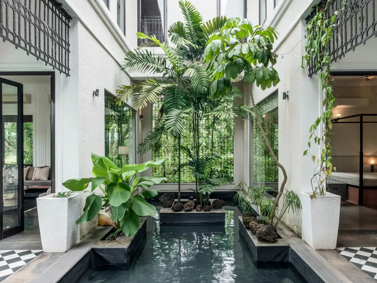 River Villa - Atrium