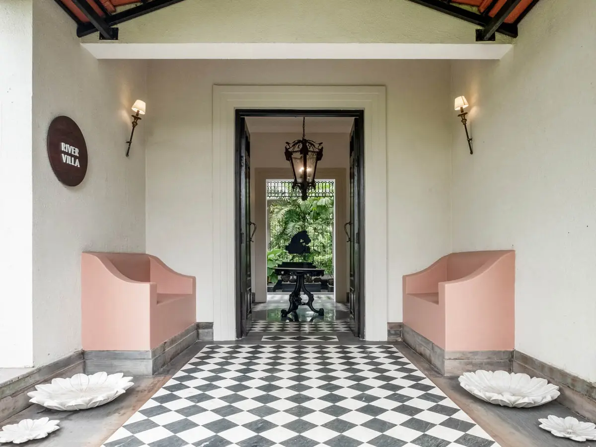 River Villa - Entrance