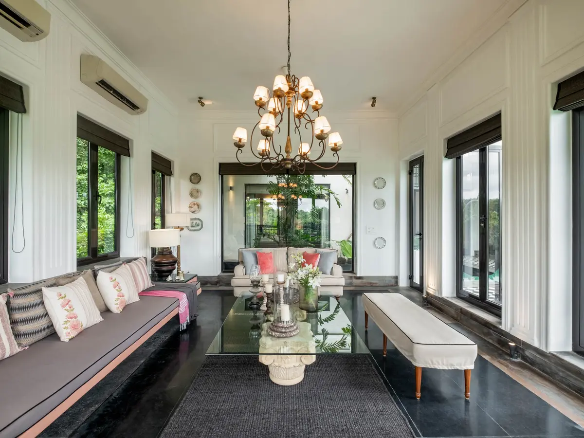 River Villa - Living Room