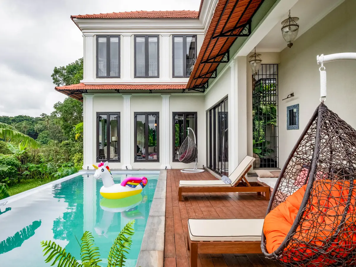 River Villa - Pool