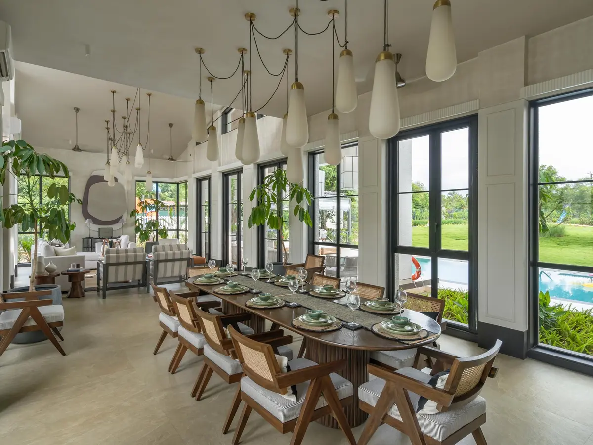RiyuVann Estate - Dining and living area