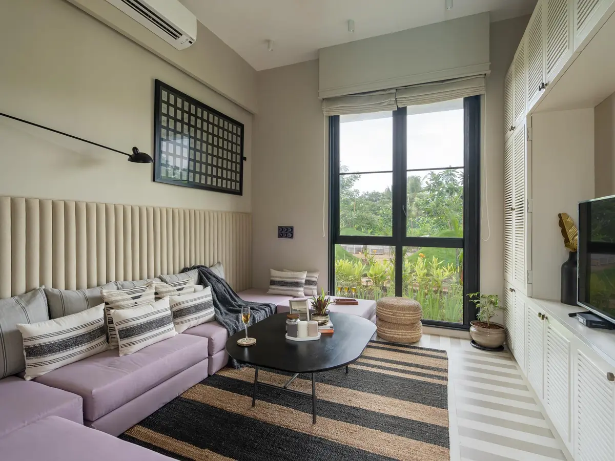 RiyuVann Estate - Lounge cum Bedroom