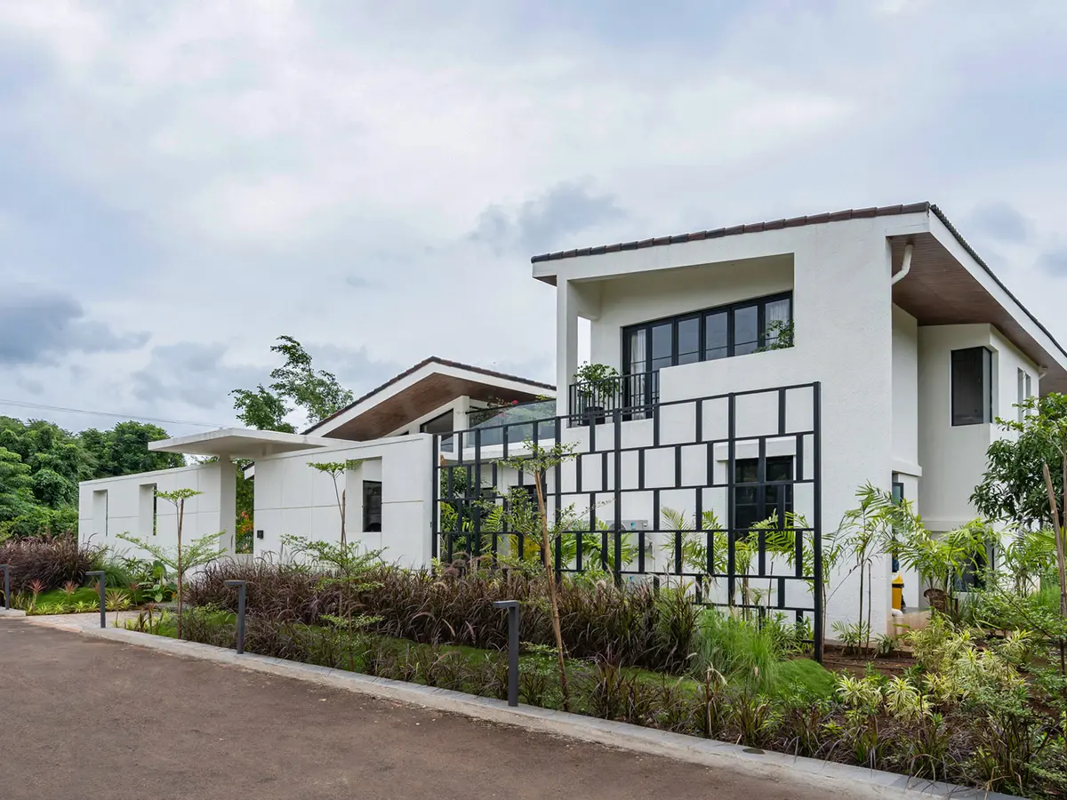 RiyuVann Estate - Facade