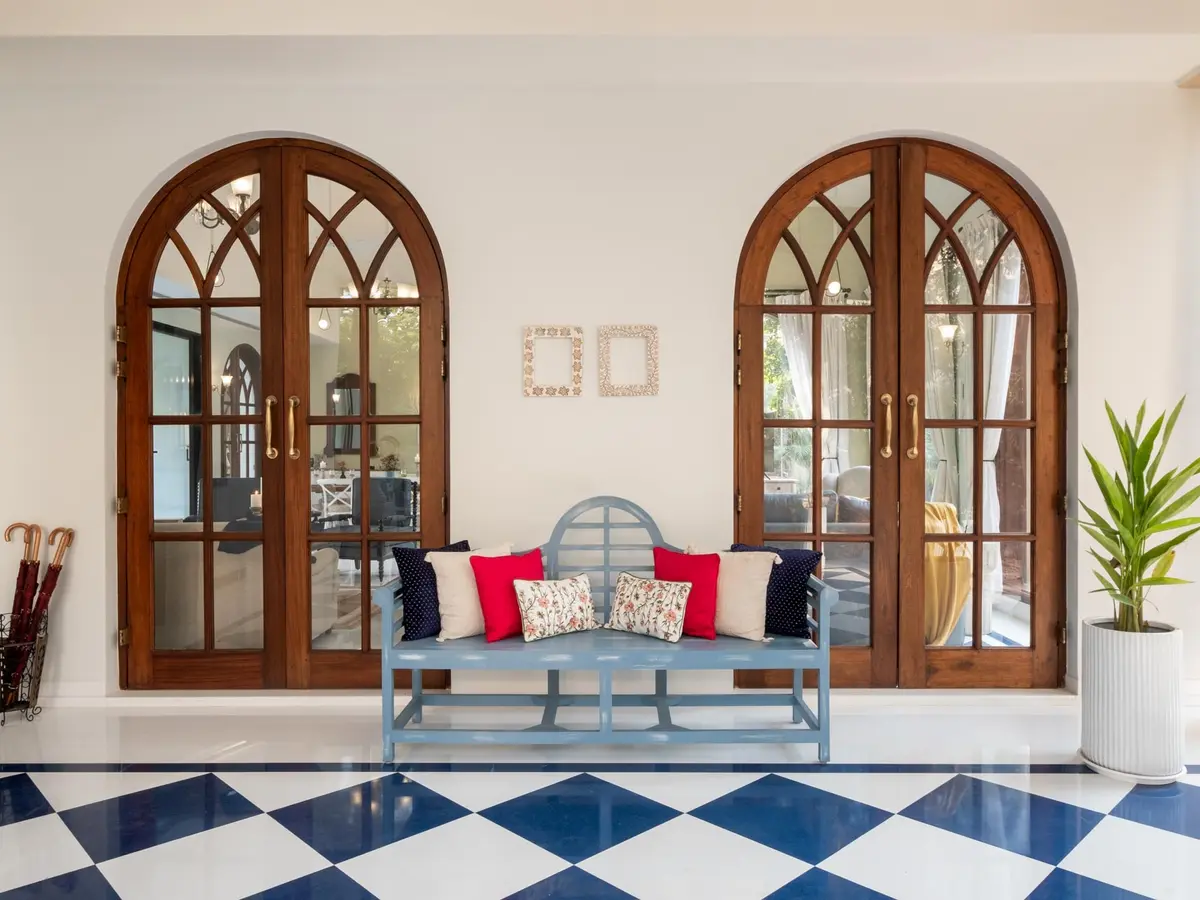 Sacri Borod Hill 6 - Foyer view