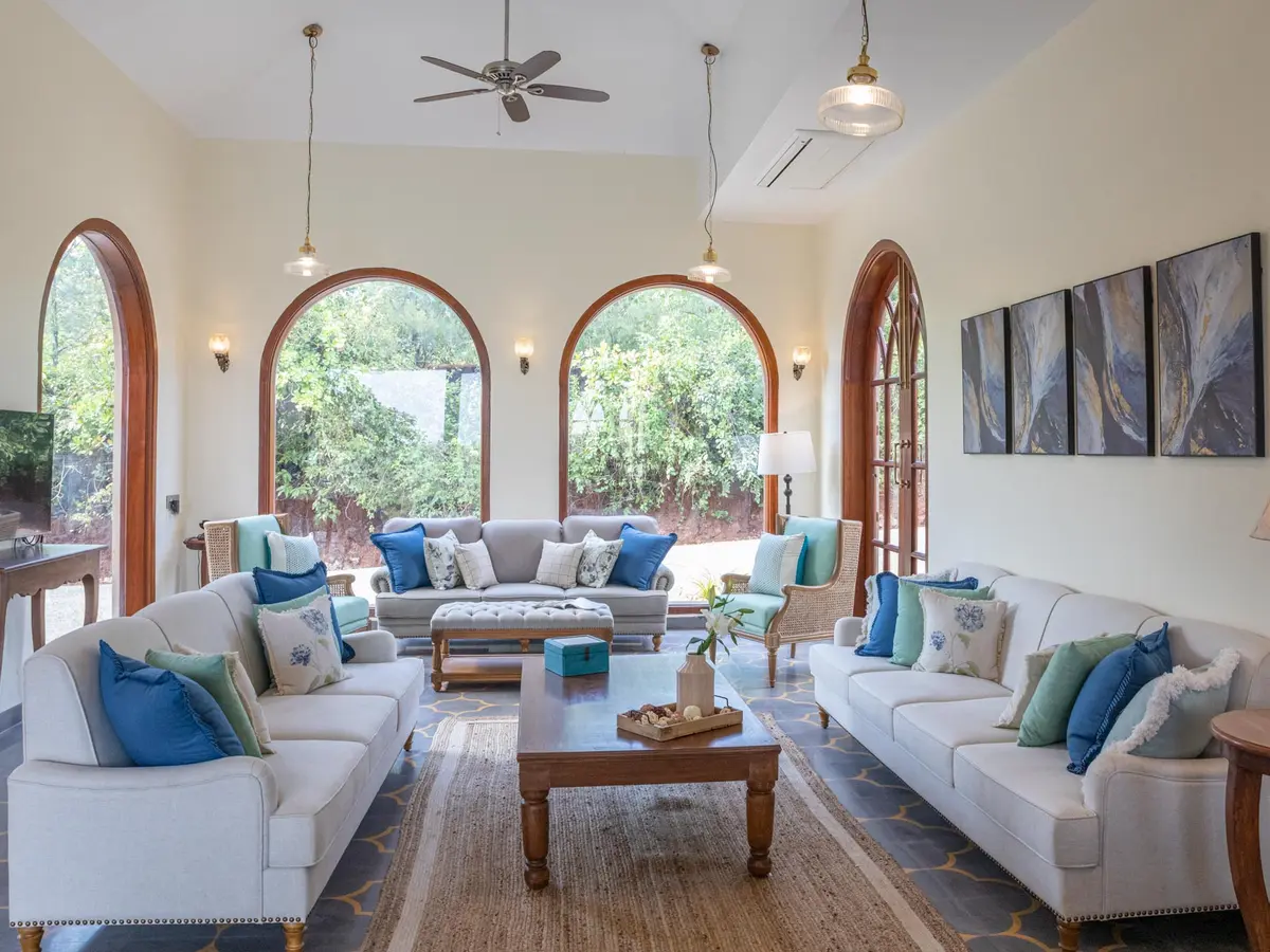 Sacri Borod Hill 8 - Living Area Luxurious Sofa