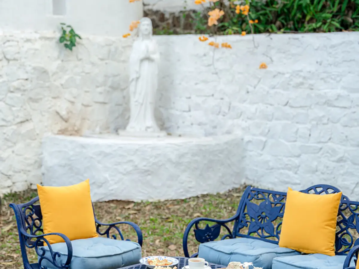 Villa with Lawn | Villa Santorini in Alibaug