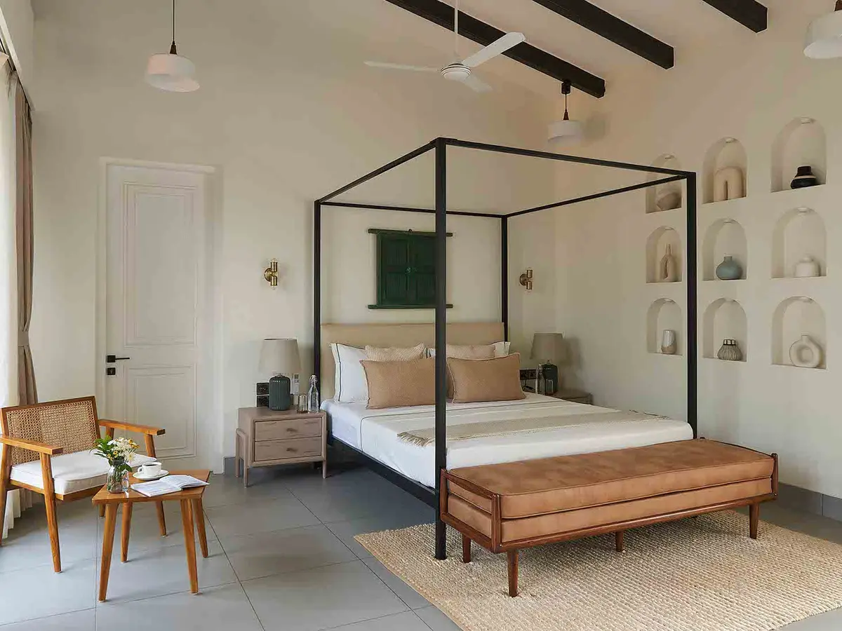 Deluxe Main Bedroom with Amenities - Sienna | Lohono Stays