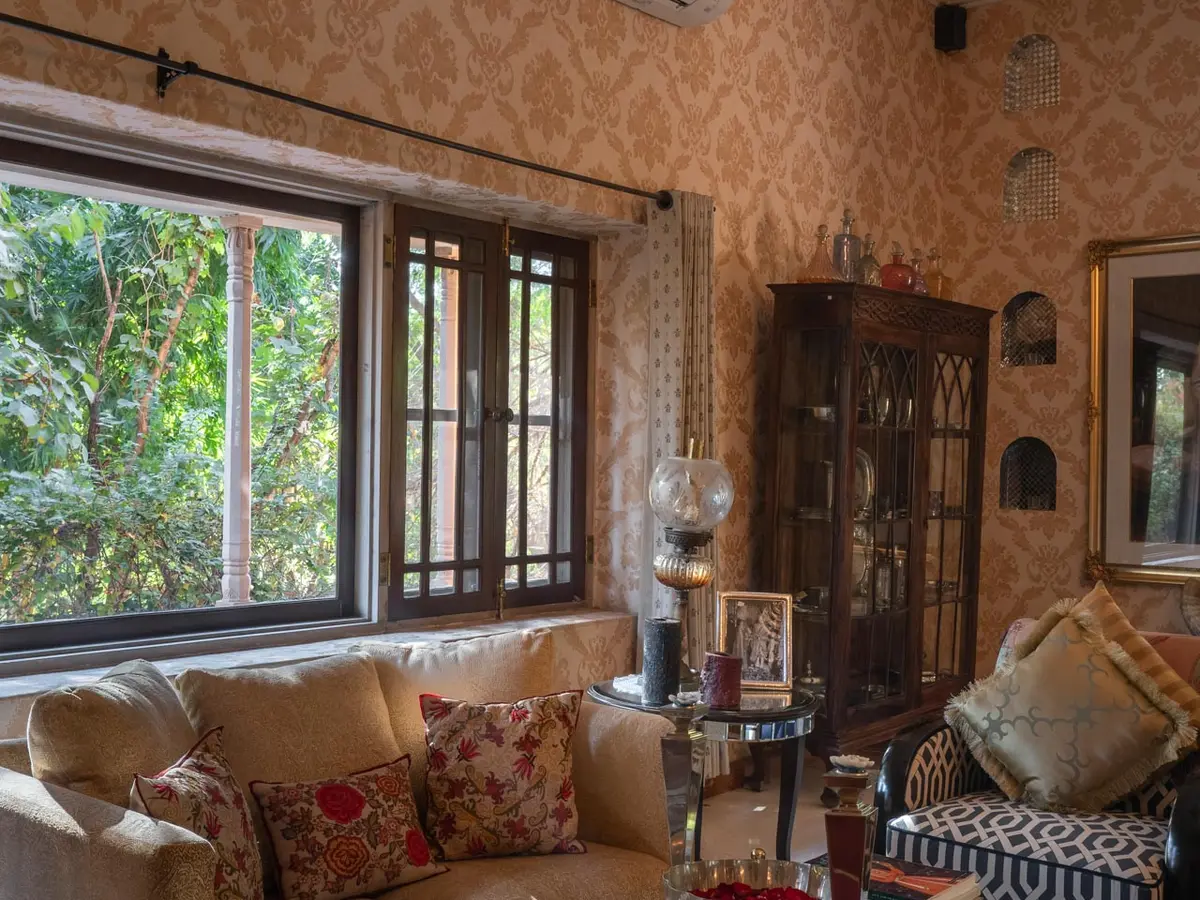Srinivas - The Royal Residence - Lounge area