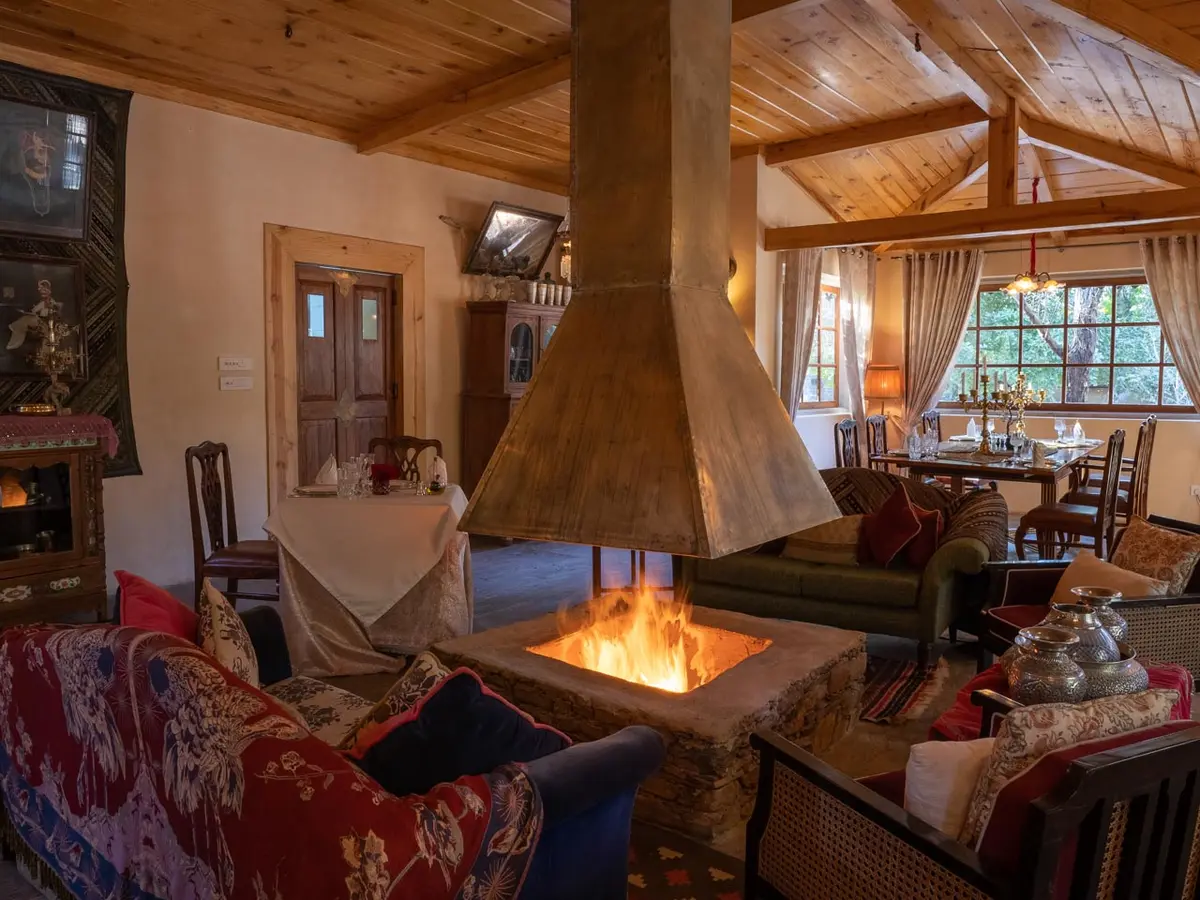 Srinivas - The Royal Residence - Outhouse lounge