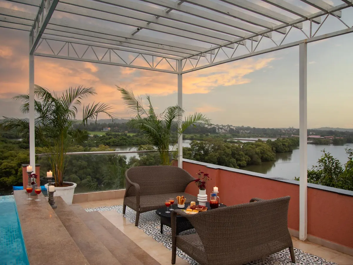 Villa Supan - Poolside area with river view