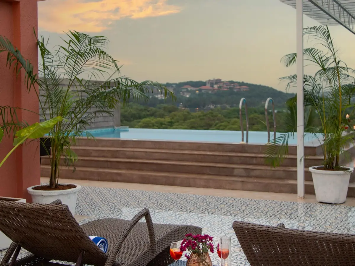 Villa Supan - Poolside sunbeds