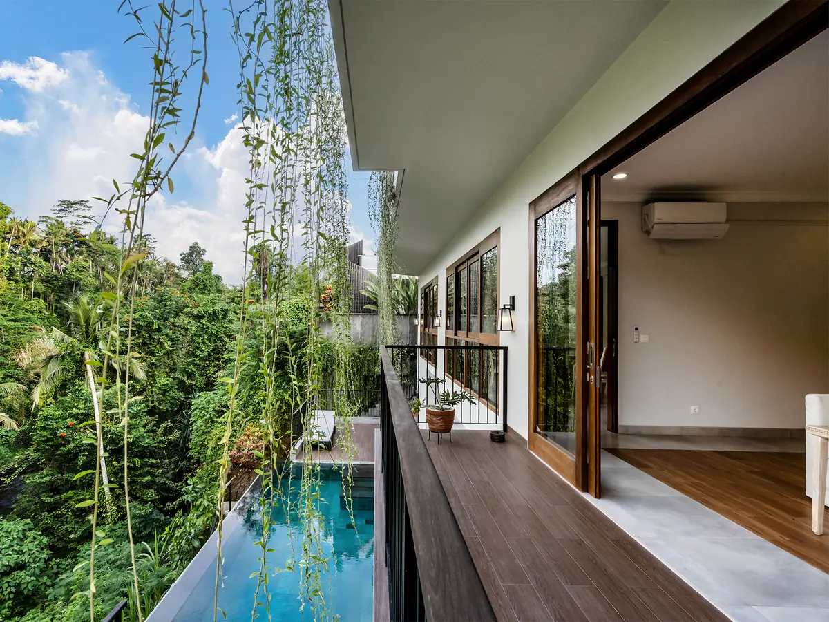 Pala Ubud - Villa Batur - Breahtaking view of lush greenery from the master bedroom balcony