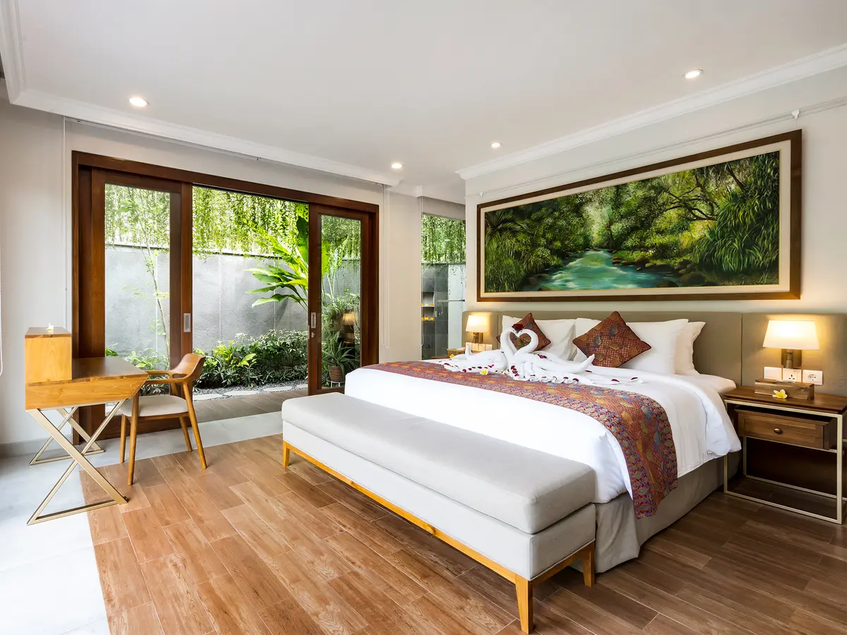 Pala Ubud - Villa Catur - Romantic master bedroom by the pocket garden