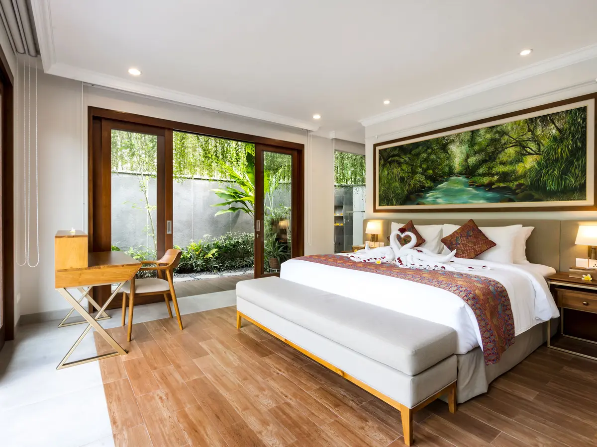 Pala Ubud - Villa Catur - Romantic master bedroom by the pocket garden