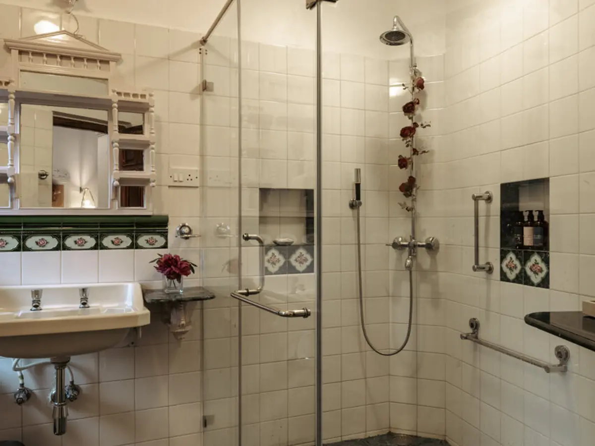 Bathroom 2 | Villa in Coonoor - Valora Estate 