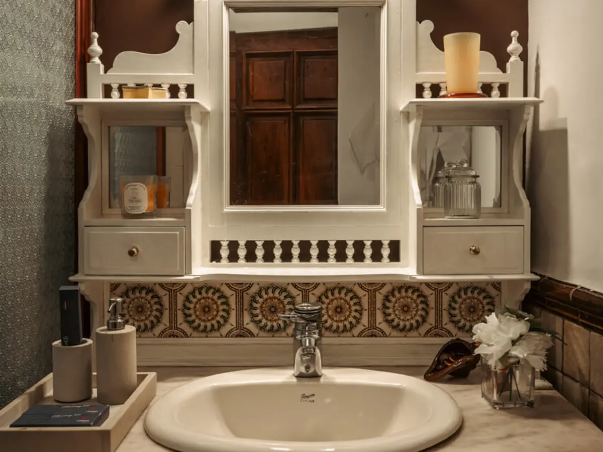 Bathroom 4 | Villa in Coonoor - Valora Estate