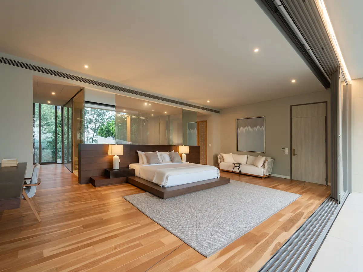 Veyla Beach Villa 6 - Impressive master bedroom with terrace