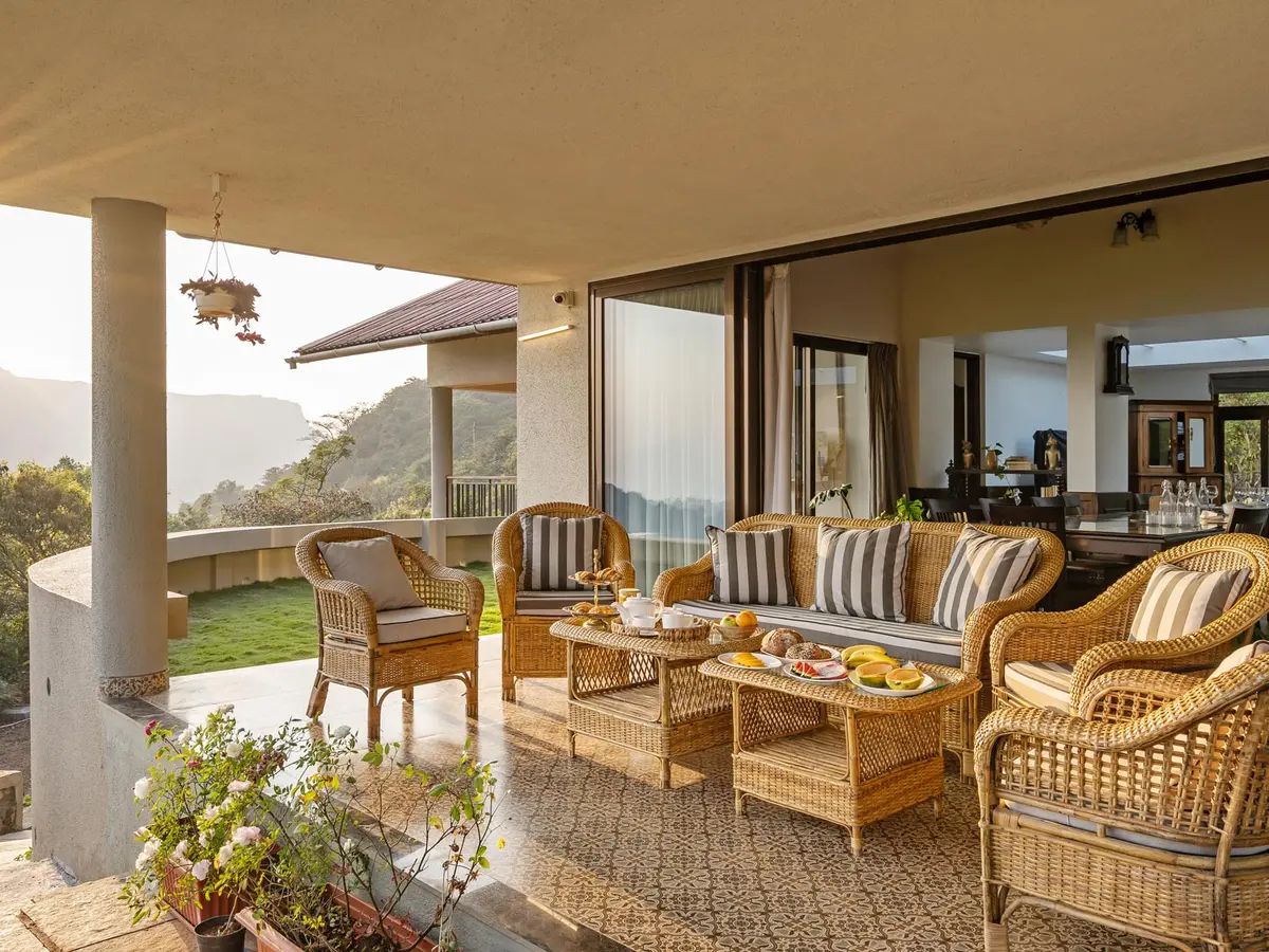 Villa Alborz - Verandah Seating Area