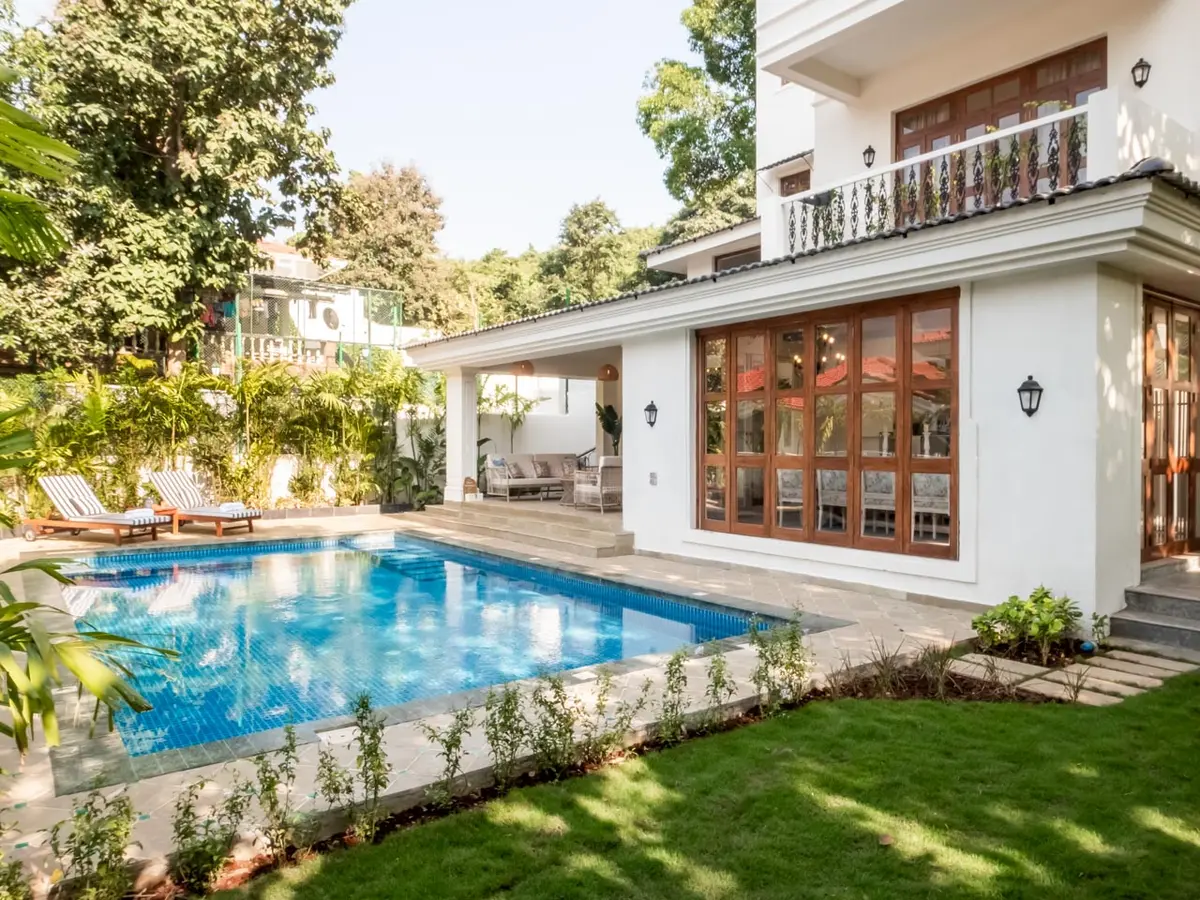 Villa Athena - Lawn view pool