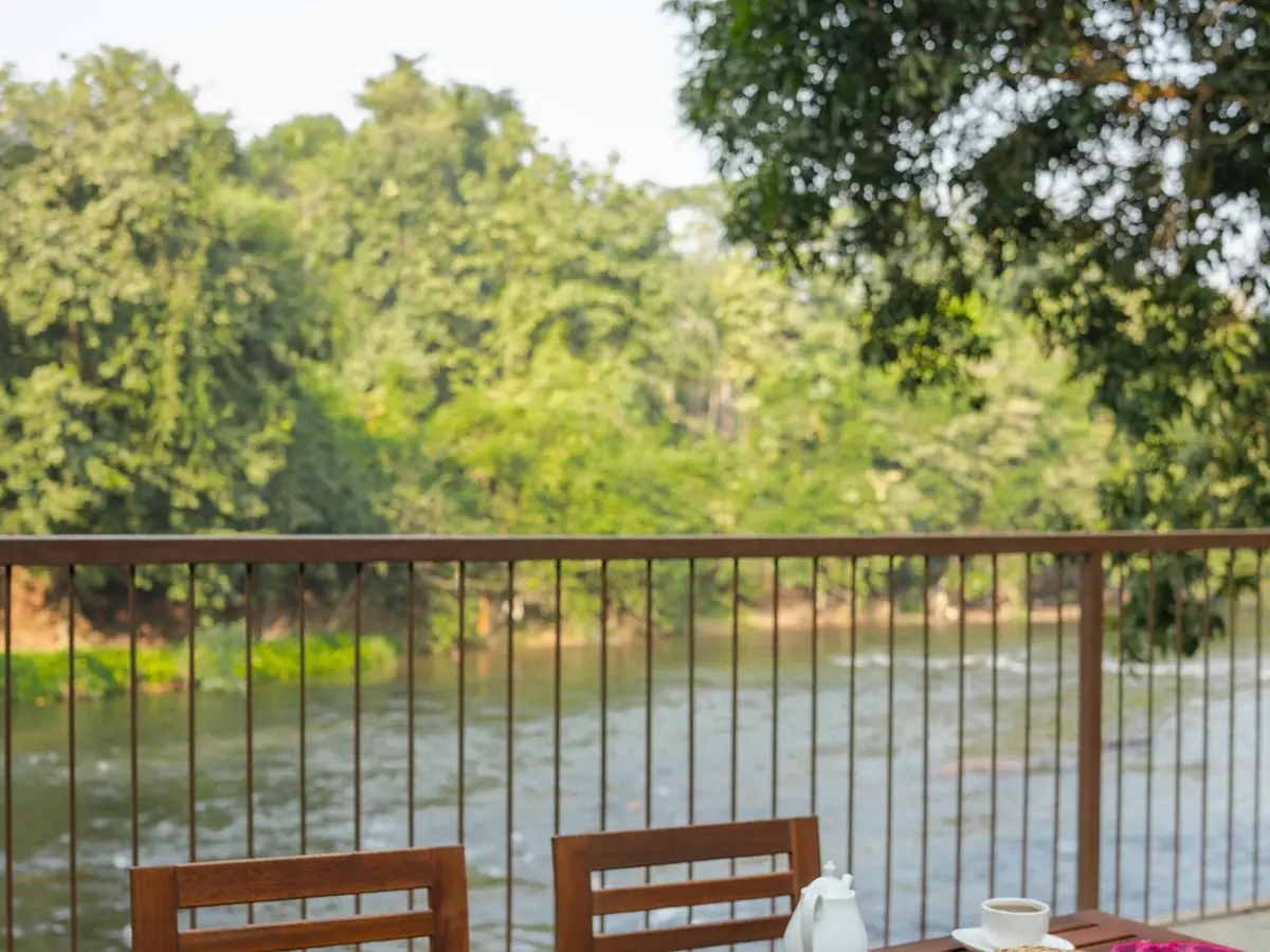 Villa with river view - Athini, Karjat