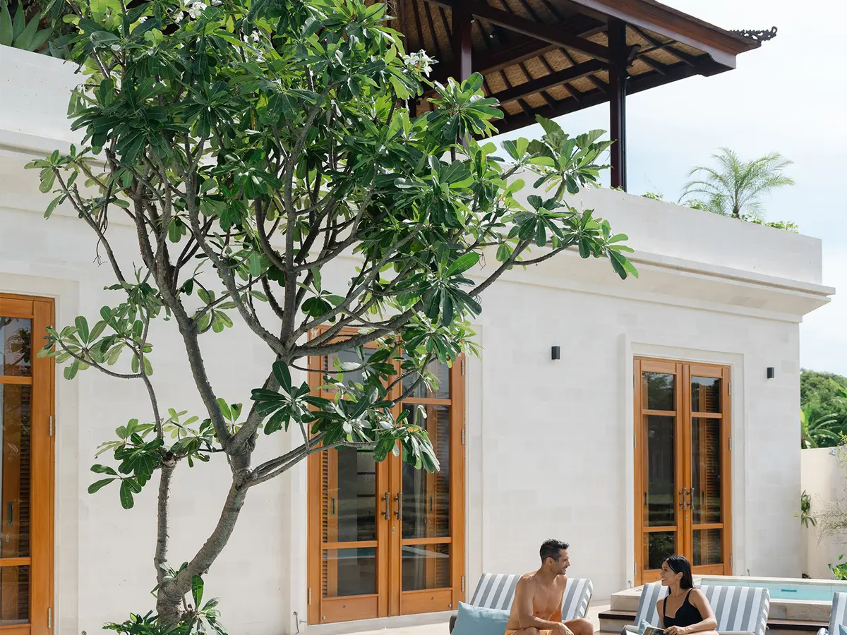 Villa Dhanika - Relaxing pool loungers