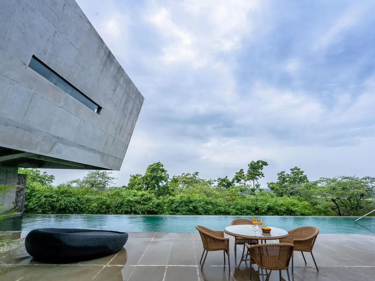 Villa Ekanta - Poolside