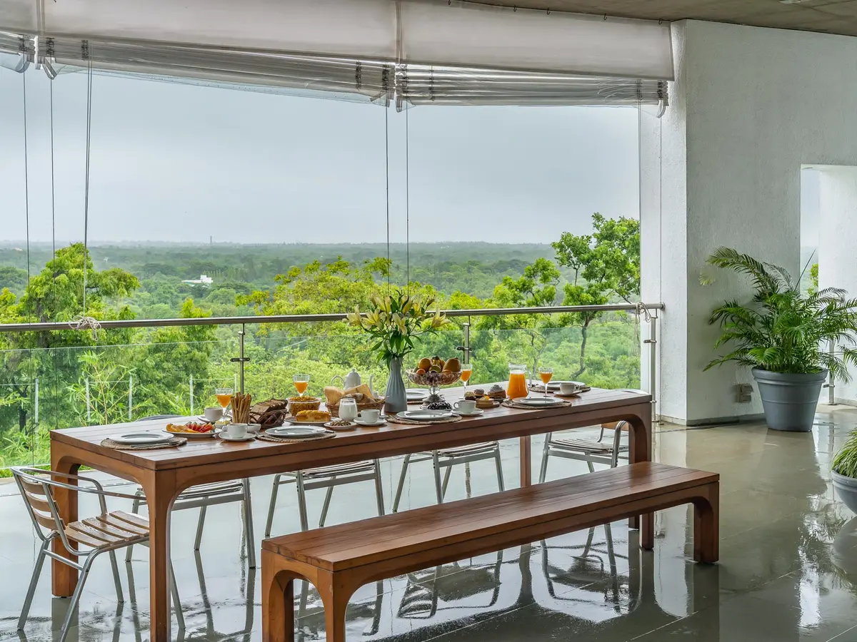 Villa Ekanta - Semi open dining area