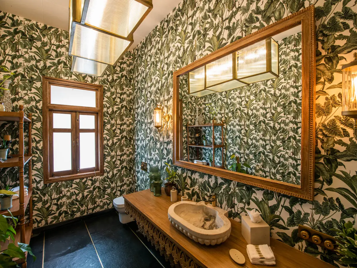 Estate De Escobar - Powder Room