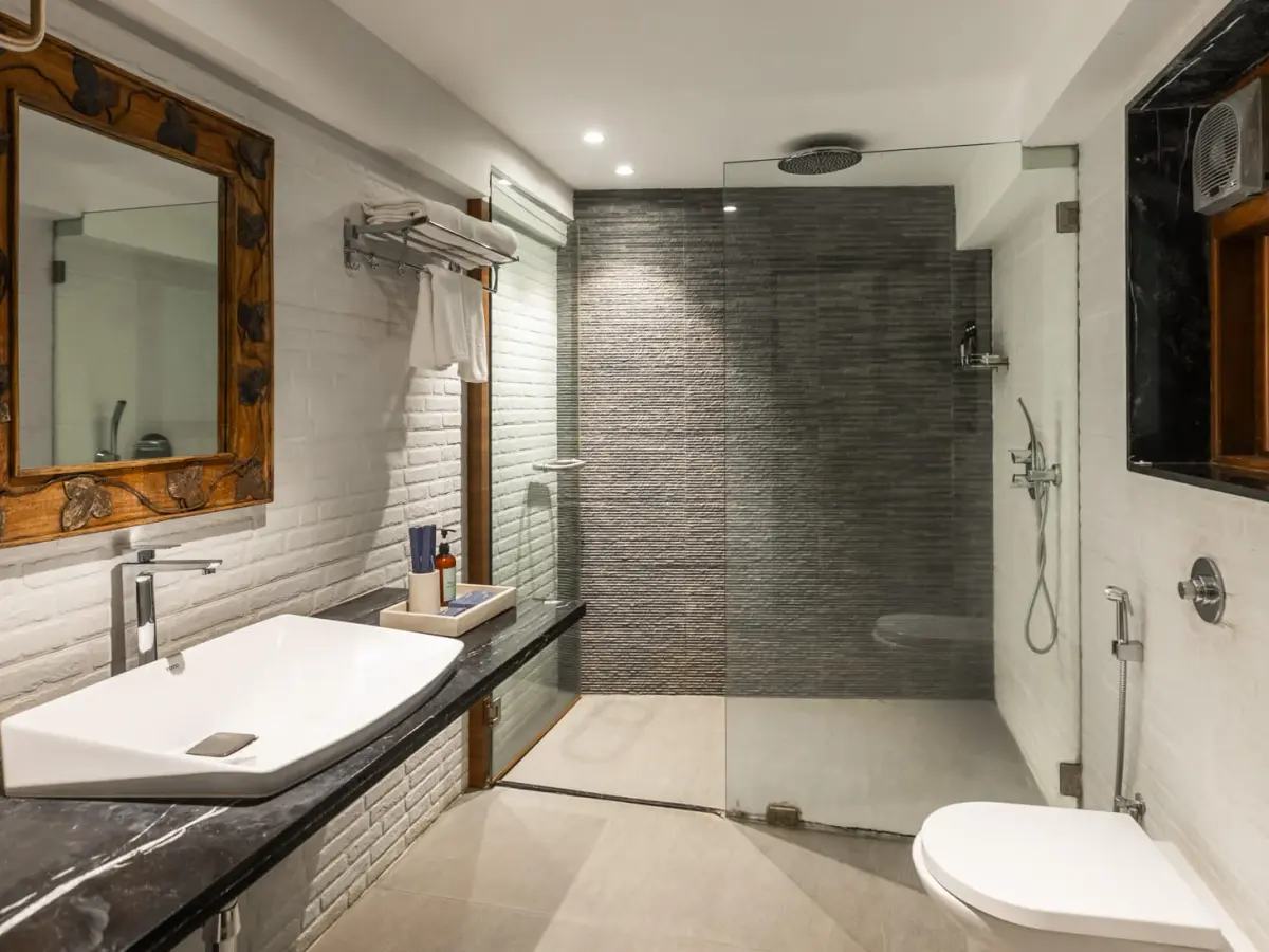 Villa Lani - Luxury Bathroom