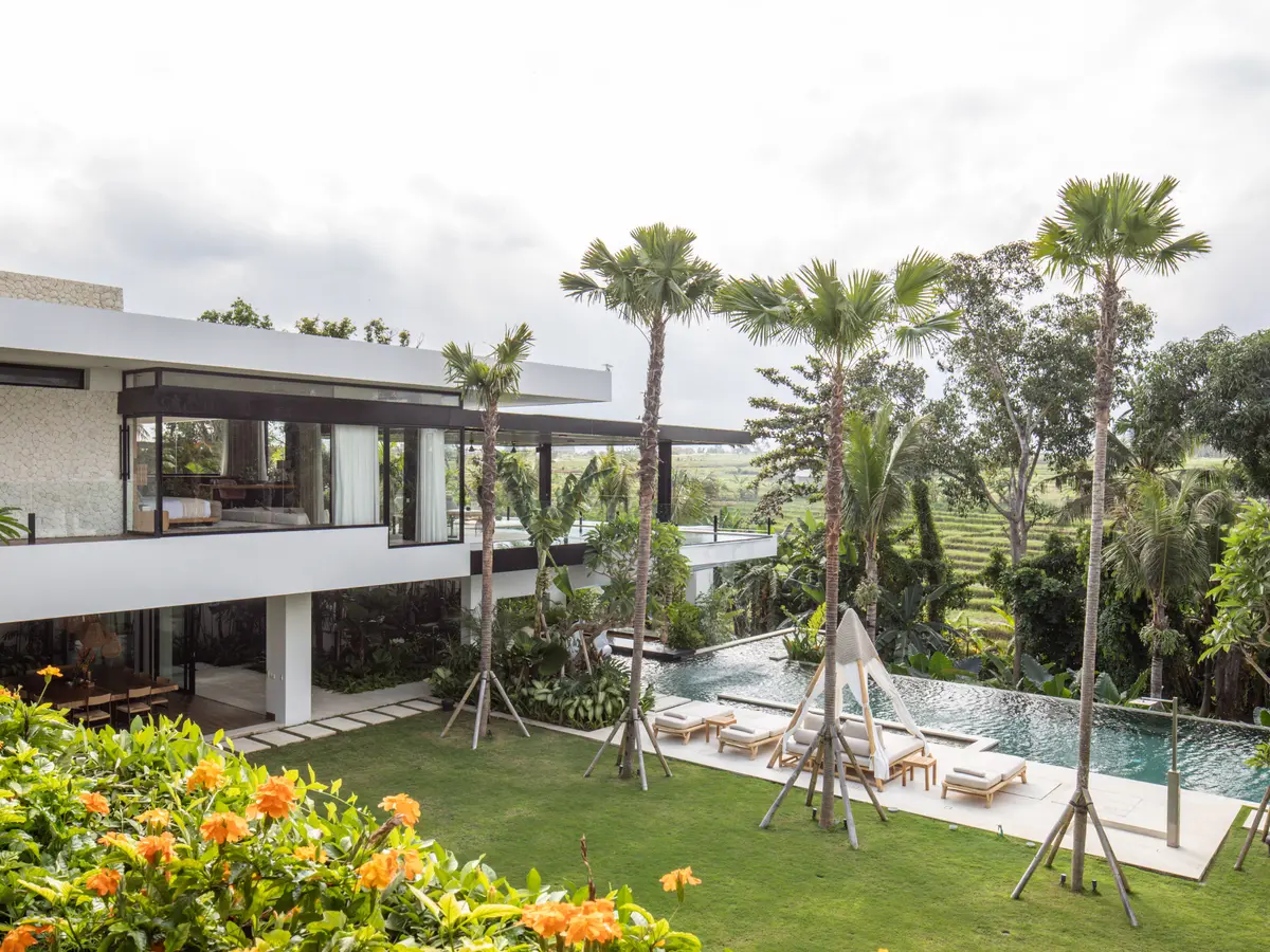 Villa Norbu - Breezy tropical holiday haven