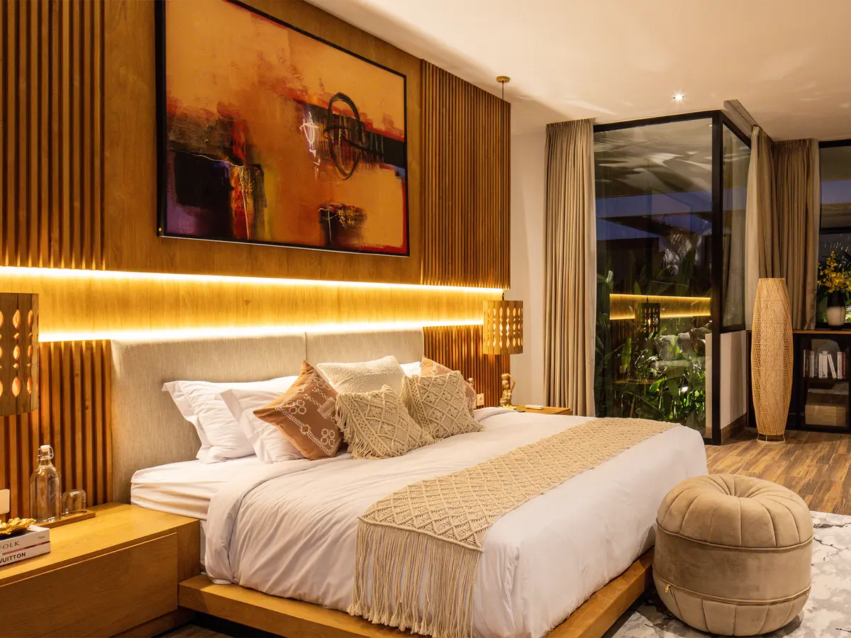 Villa Norbu - Evenings of gleeming luxury - Master bedroom