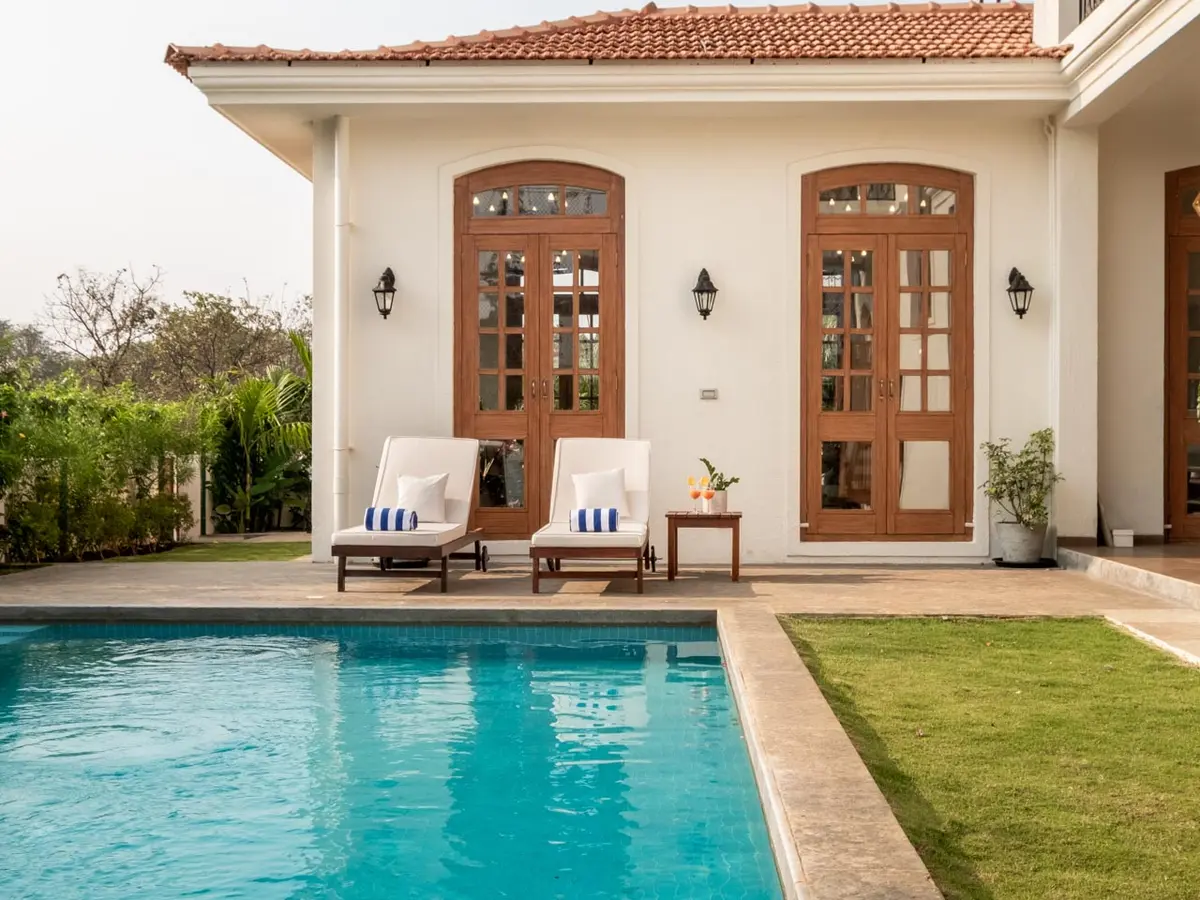Villa Sobreda - Poolside