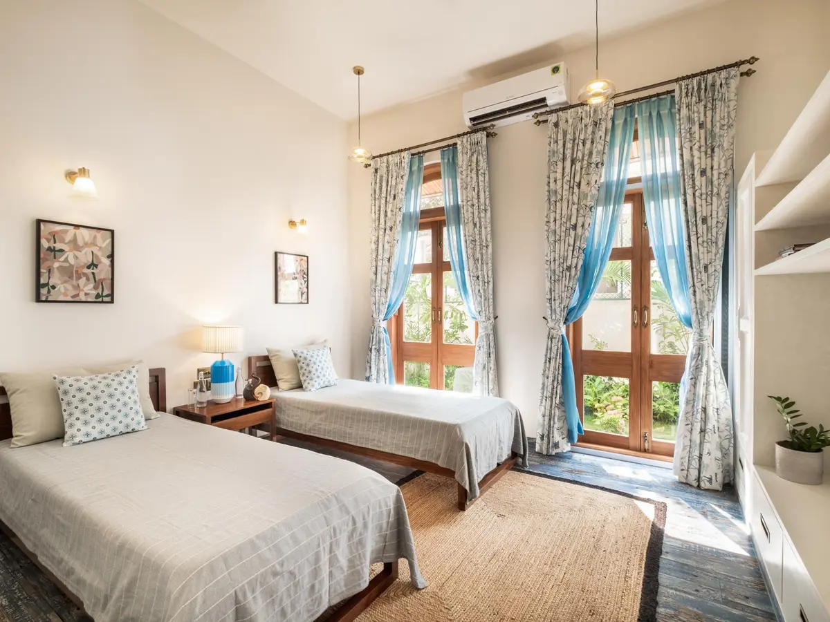 Villa Sobreda - Bedroom - Twin Beds