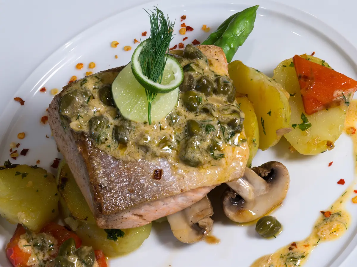 Sol y Mar - World-class international cuisine always served fresh